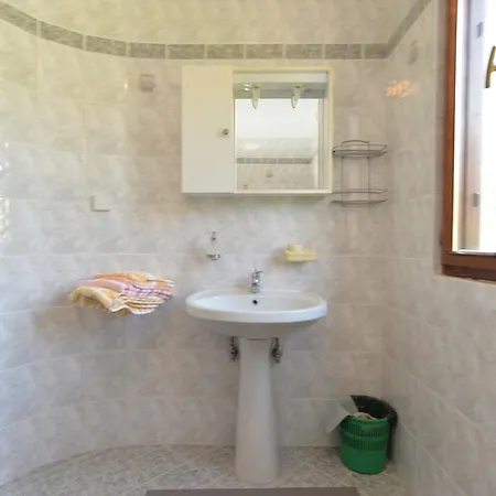 Guest house & Milka 1633 Pula